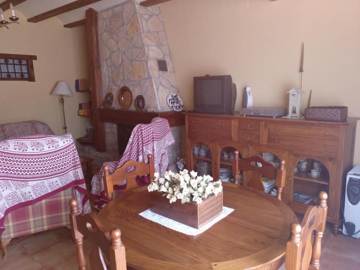 Casa Rural Amador Villarroya de los Pinares Esterno foto